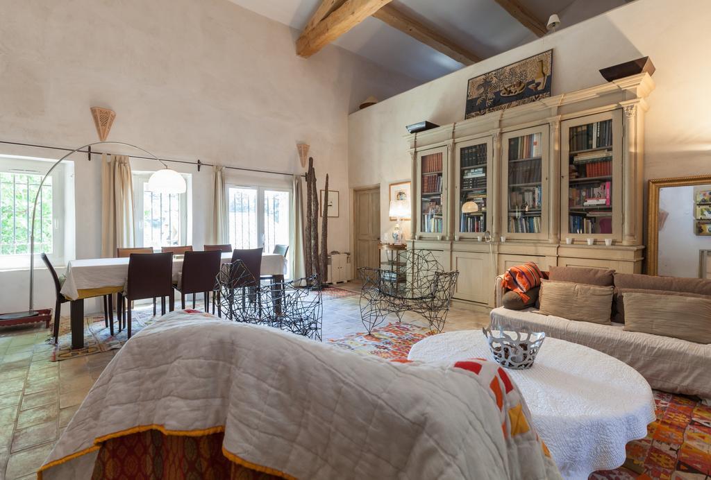 La Louviere Des Bruyeres Bed & Breakfast Robion en Luberon Room photo